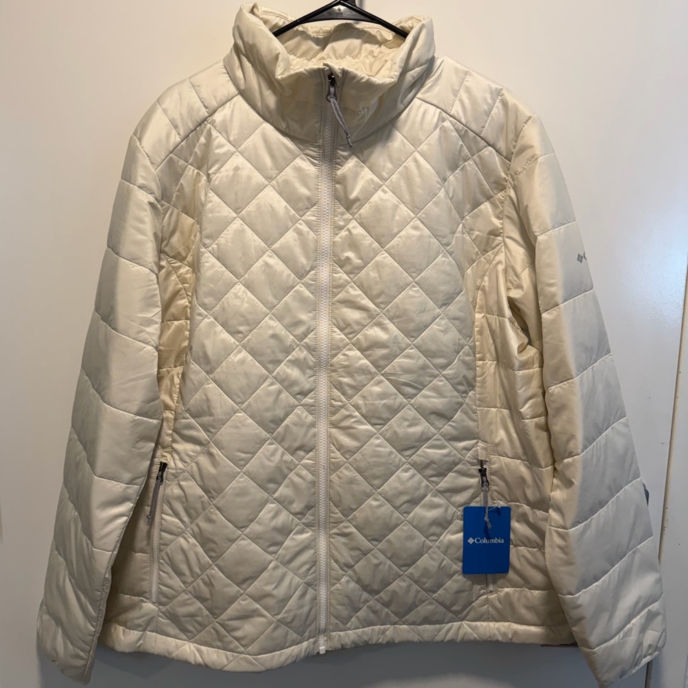 Columbia Women's Cream Quilted Puffer Jacket